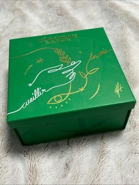 L’Occitane empty gift box